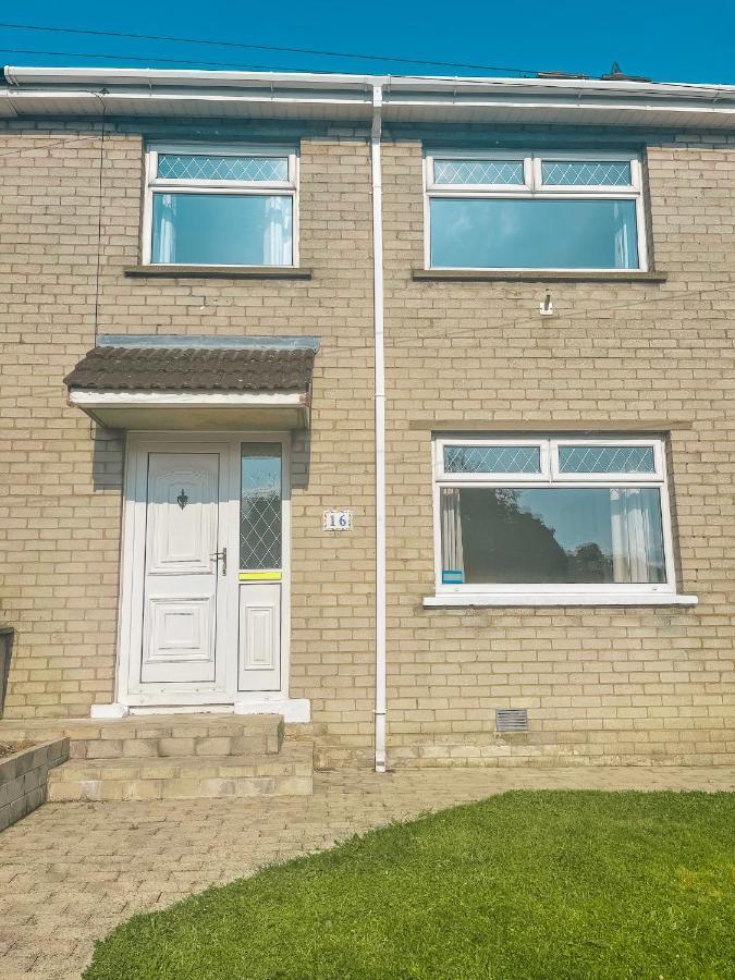 Staybynumbers - Spacious Three Bed House Royal Holiday home