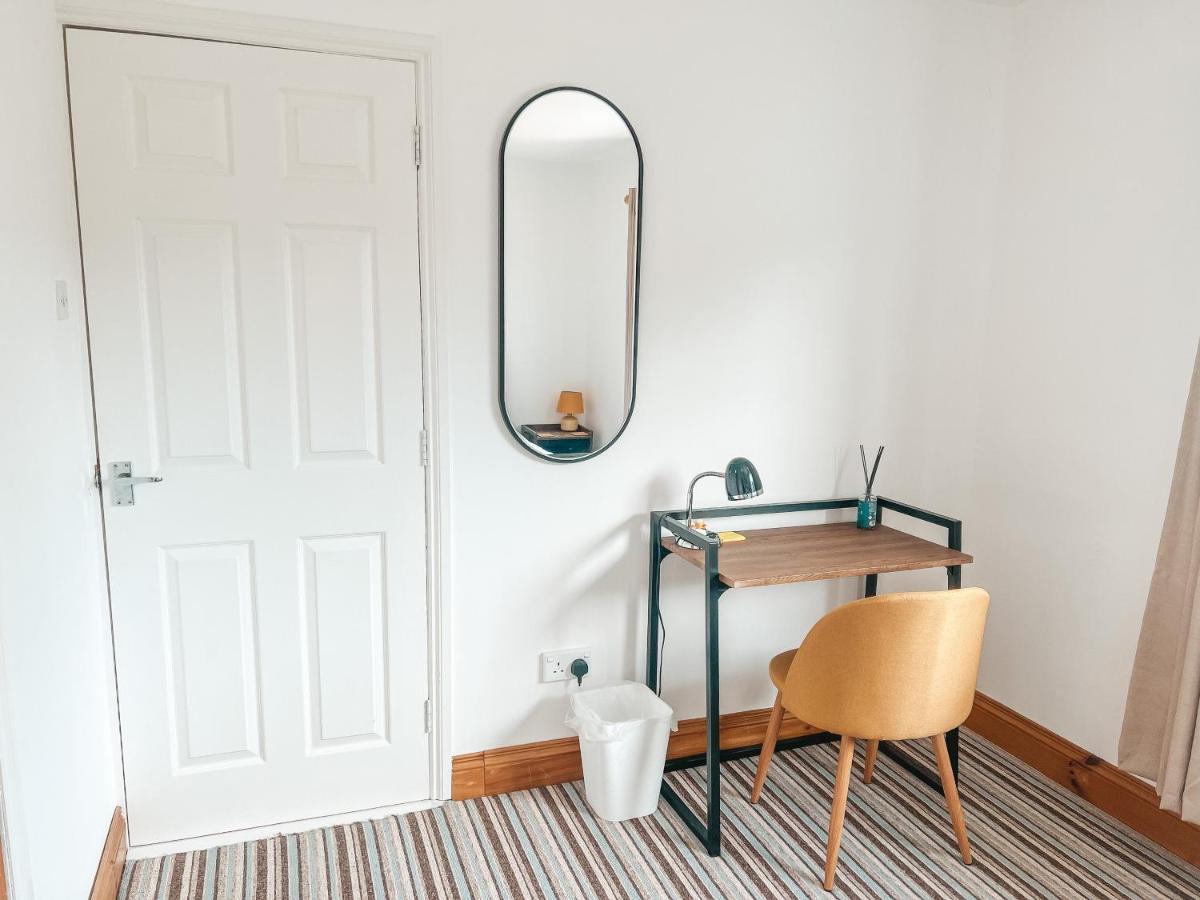 Staybynumbers - Spacious Three Bed House Royal * Hillsborough